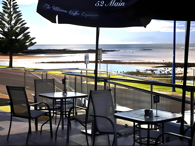 Food & Drinks 3, Penguin Beachfront Apartments, Central Coast - Pt A