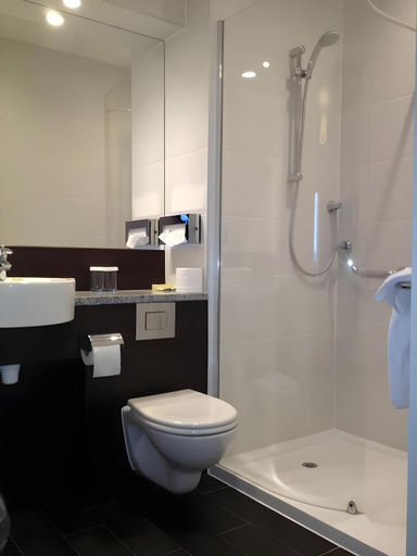 Bathroom 3, Rooms Inn, Newcastle upon Tyne