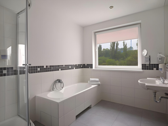 Bathroom 4, Focus Hotel Katowice Chorzow, Siemianowice Śląskie