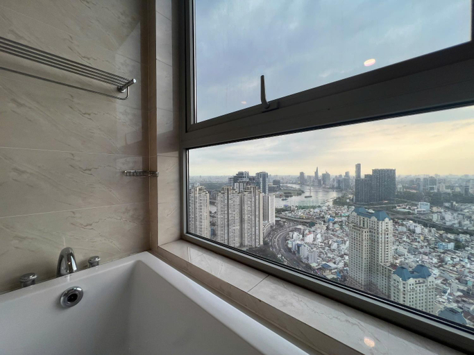 2, Landmark Plus Center Suite, Bình Thạnh