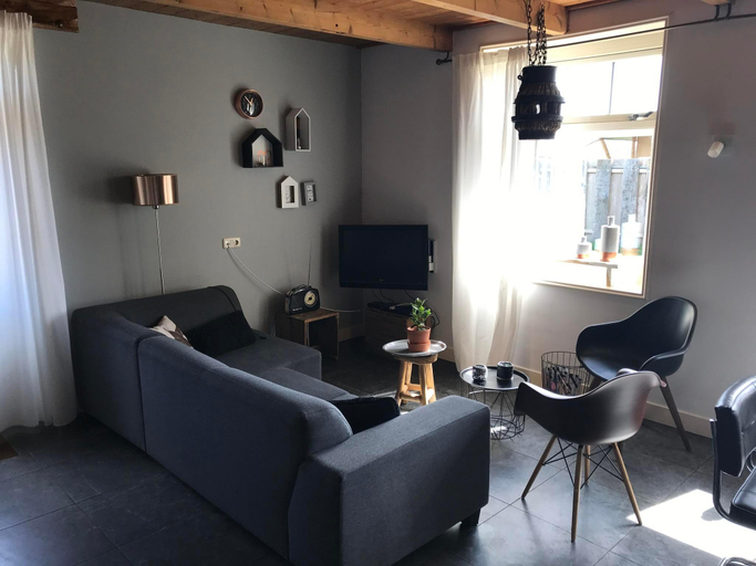 Others 4, Apartment with Garden in Dutch Countryside, Zijpe