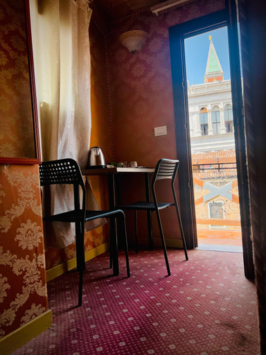 Others 4, CASA BANON, Venezia