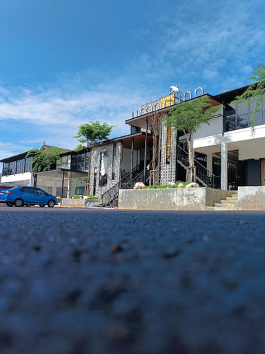 Entrance 4, Urban Inn Cyberjaya, Sepang