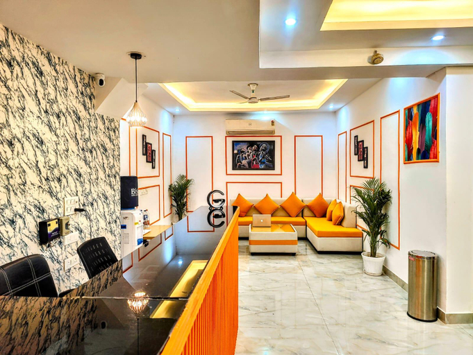 Public Area 3, Hotel Mavens House, Gurgaon