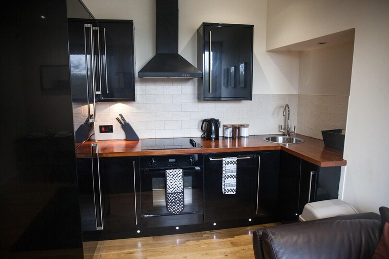 Others 4, Apartment E, Aberdeen