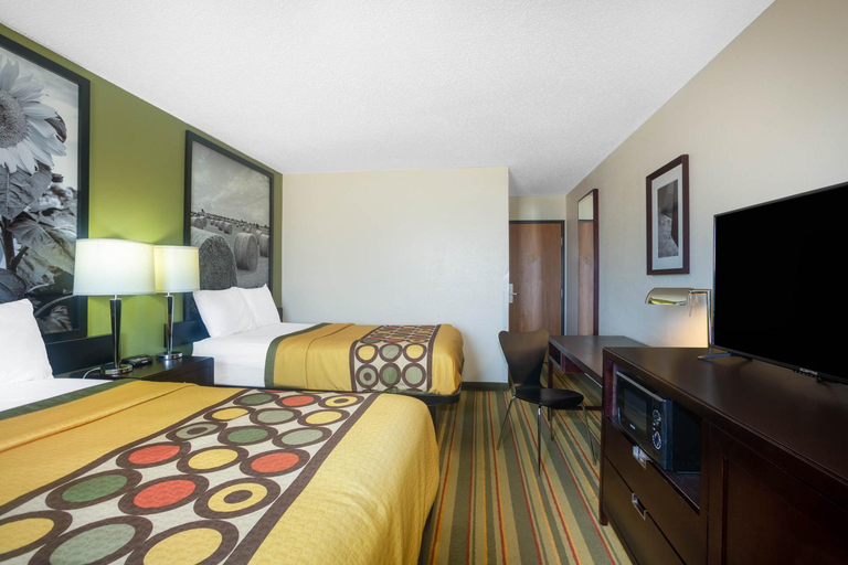 Bedroom 4, Super 8 by Wyndham El Dorado, Butler