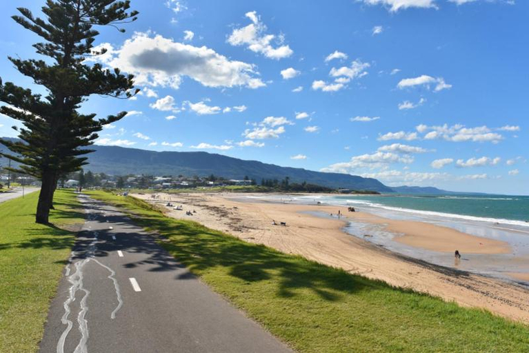 Others 3, Woonona Stays, Wollongong - Inner