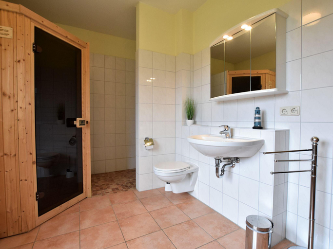 Bathroom, Zierow Ferienhaus mit Sauna, Nordwestmecklenburg
