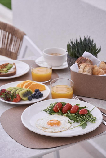 Food & Drinks 5, Aelia Apartments, South Aegean