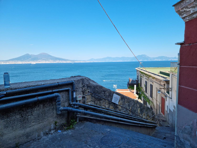 Others 5, La casa sull’acqua, Napoli