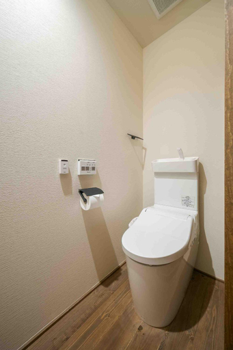 Bathroom 4, Hisago, Kanazawa