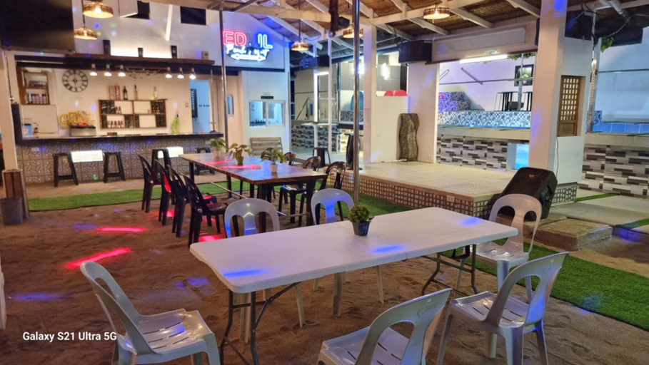 Food & Drinks 5, EDVIL BEACH FRONT RESORT, Padre Burgos