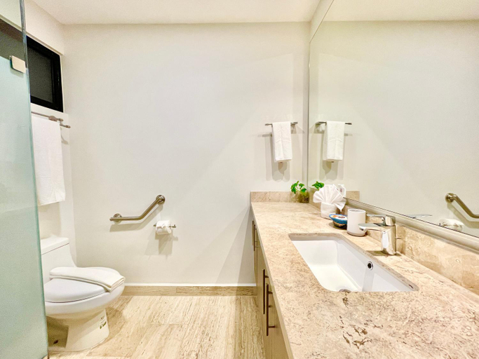 Bathroom 5, Syrena Condo Rentals, Cozumel