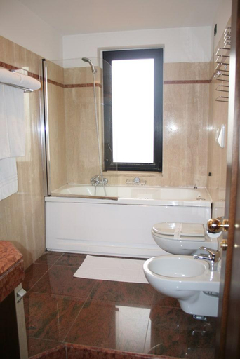 Bathroom 4, Arcobaleno Residence Hotel, Reggio Di Calabria