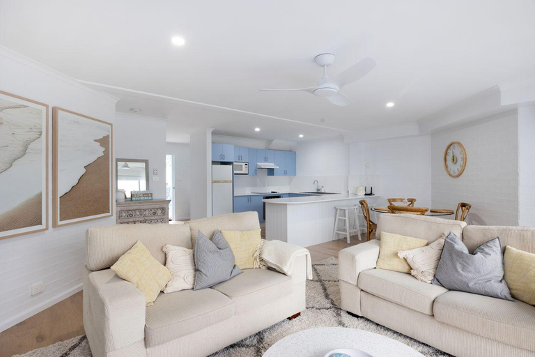 Others 5, Boos Nest at Breakers, Shoalhaven - Pt B