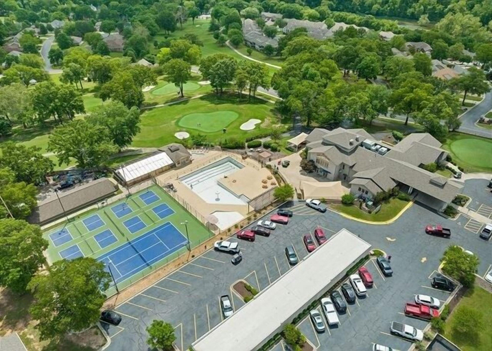 Exterior & Views 2, Dream Weaver 2 Bedroom Condo by RedAwning, Taney