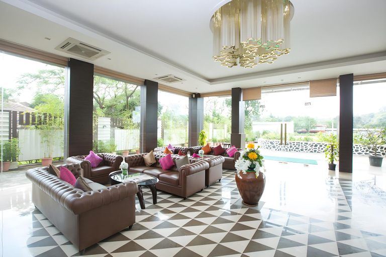 Public Area 3, Hotel Grand Visava, Pune