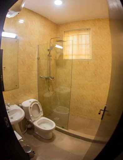 Bathroom, Caritas Inn, Mainland
