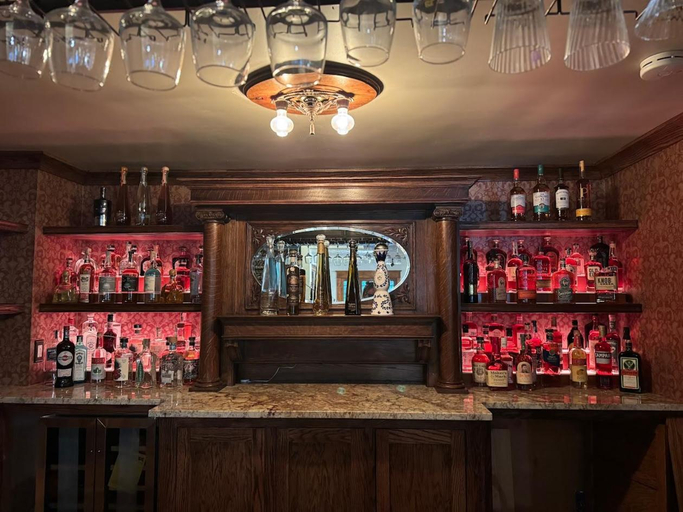 Food & Drinks 4, Iron Rail Inn, Rio Arriba