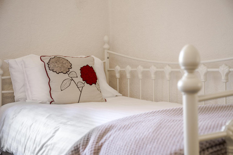 Bedroom 4, Craven Heifer, Stainforth, North Yorkshire