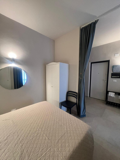 Others 2, Kyria Luxury Apartment, Messina