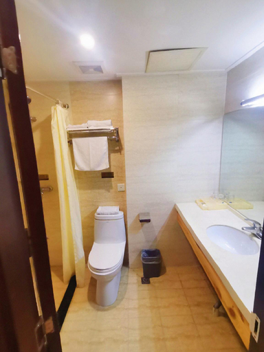 Bathroom, Jiashiting Hotel (Hankou Railway Station), Wuhan