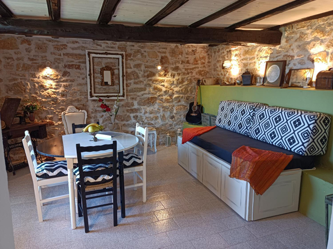 Facilities 4, Aristidis Stone House, Ionian Islands