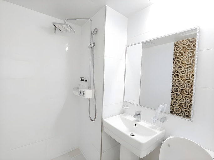 Bathroom 5, jeju skyhotel, Jeju