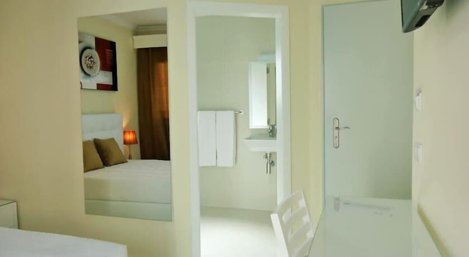 2, Sao Francisco Accommodation, Funchal
