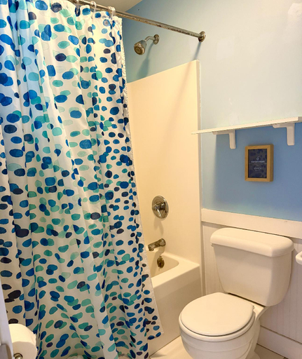Bathroom 4, Blue Door Cottages, White