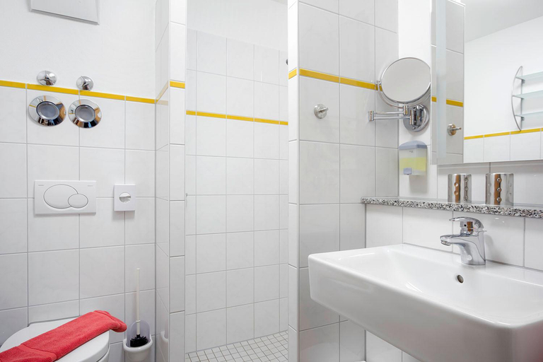 Bathroom 3, Apart Hotel Stadtgarten, Bodenseekreis