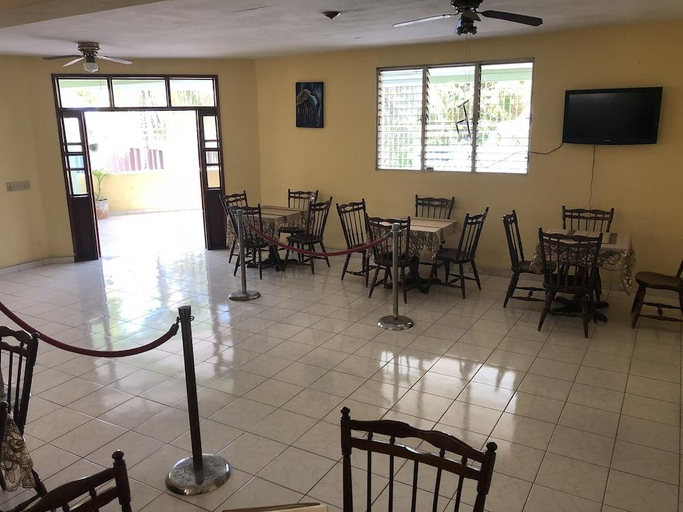 Food & Drinks, Detente Du Cacique Villa Hotel, Port-au-Prince