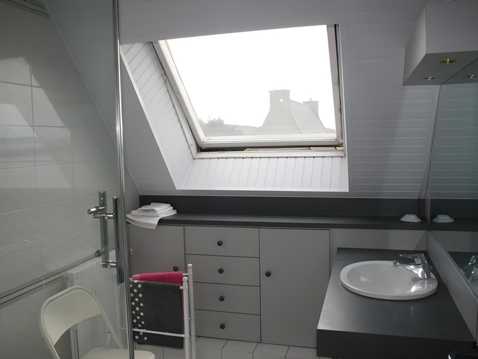 Bathroom 3, Chambres d'hotes du Theven, Finistère