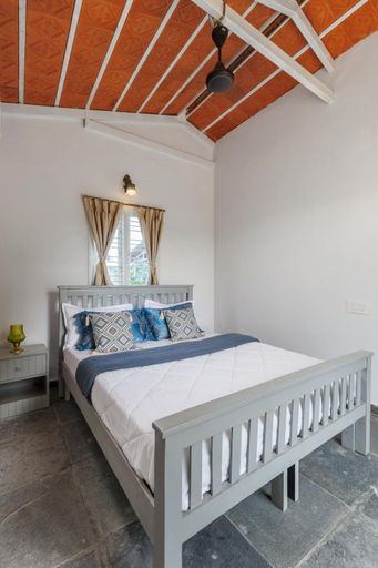 Others 4, Lakeside ParadisePrivate Pool3 CottagesLawn, Krishnagiri