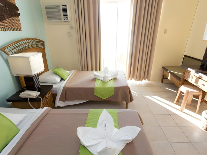 Bedroom 2, Eagle Point Beach and Dive Resort, Mabini