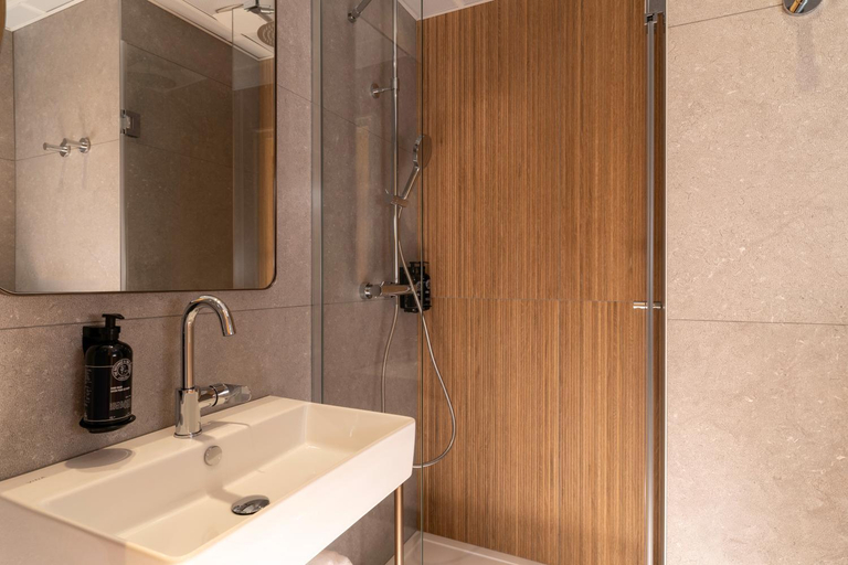 Bathroom 4, Hotel Le Cardinal, Paris