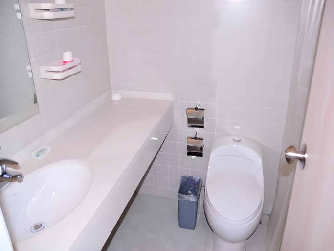 Bathroom, Jinjiang Inn Luoyang Nanchang Road Wangfujing, Luoyang