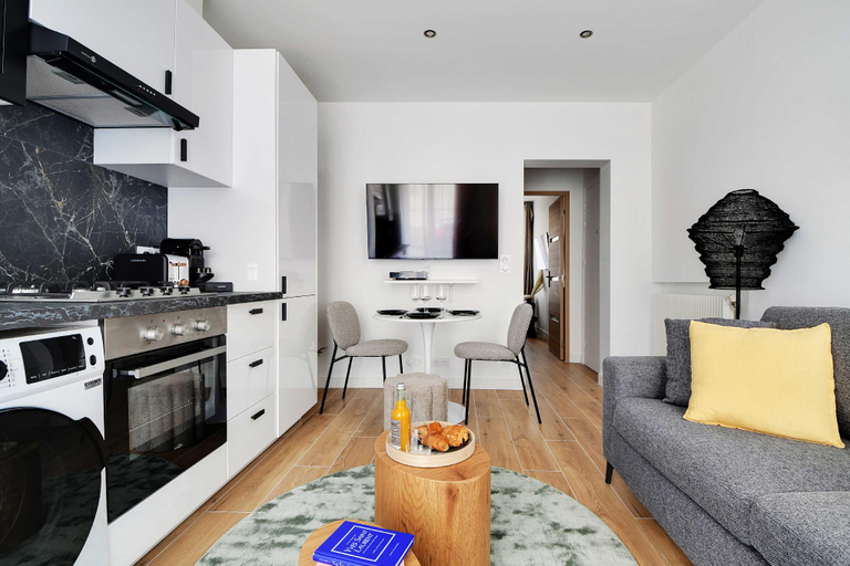 Interior view 2, Welcoming Apartment - 1BR/4P - Sacré-Cœur, Paris