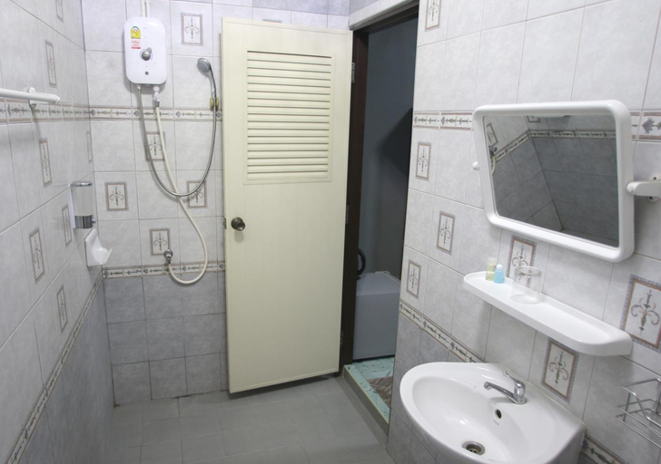 Bathroom 4, Le Saint-Germain, Hua Hin