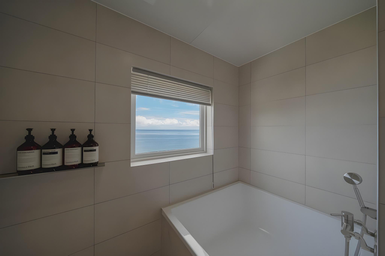 Bathroom, Porin Stay, Yeosu