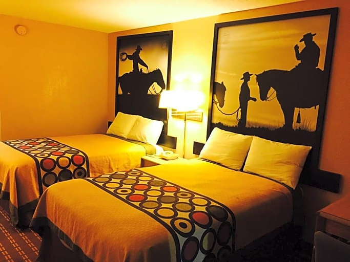 Bedroom 4, Super 8 by Wyndham Longview/I-20, Gregg