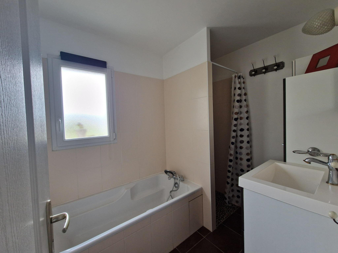 Bathroom 3, Palm garden holiday home near coast, Pleubian, Côtes-d'Armor