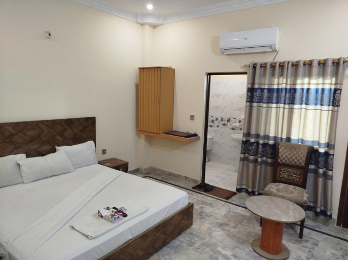 Others 5, Hotel Crown Plaza, Karachi
