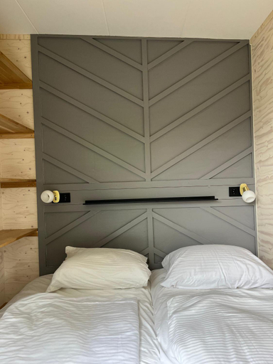 Bedroom, Bramendijk, Sluis