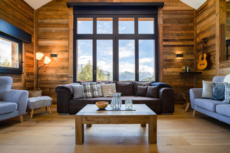 Others 2, Chalet Lupin, Martigny