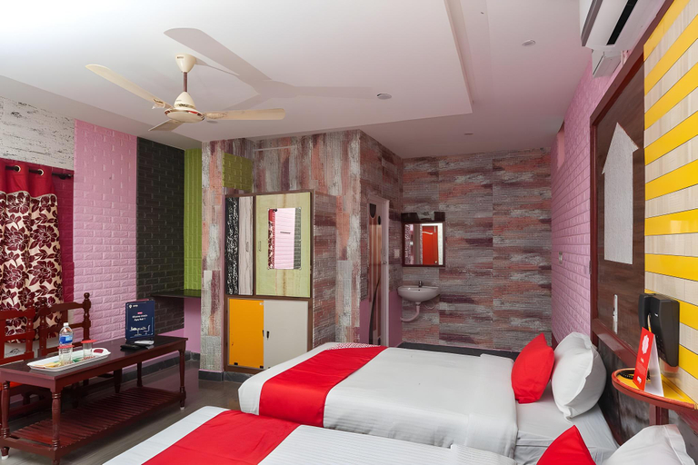 Bedroom 1, Gnanam Beach Residency, Viluppuram