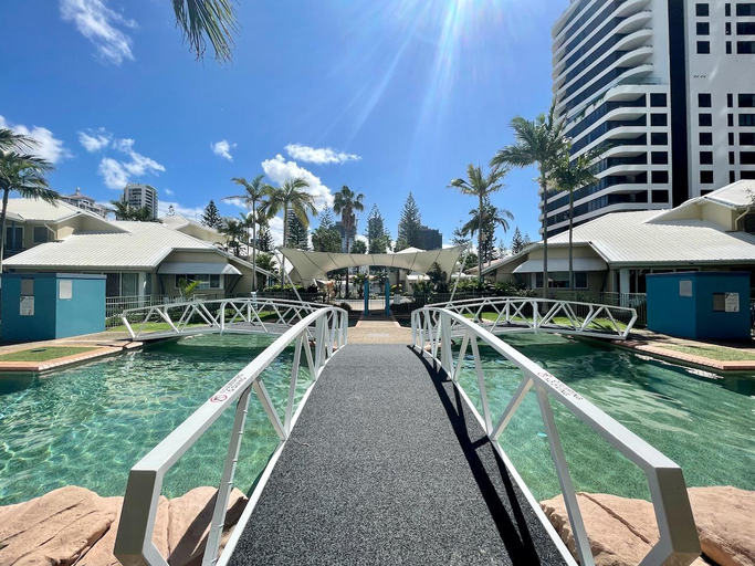 Sport & Beauty 2, Poolside townhouse Diamond Beach Resort #35, Gold Coast
