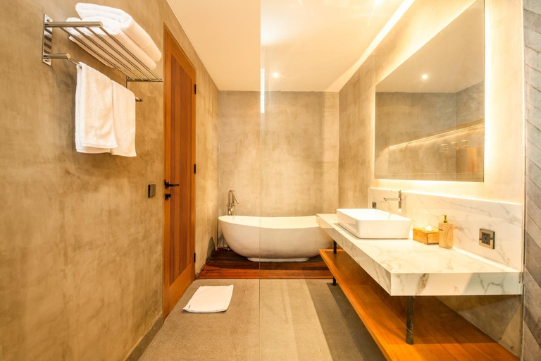 Bathroom, New 4BR Villa 200m to the beach Canggu, Badung