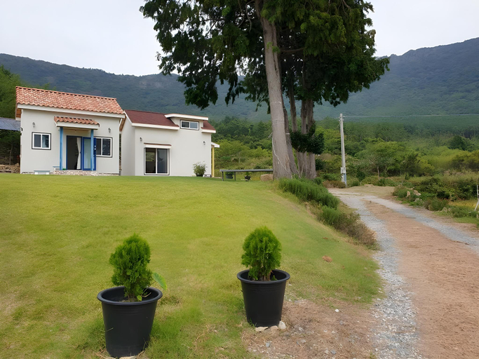 Others 4, Full moon jangheung dalbawi pension, Jangheung