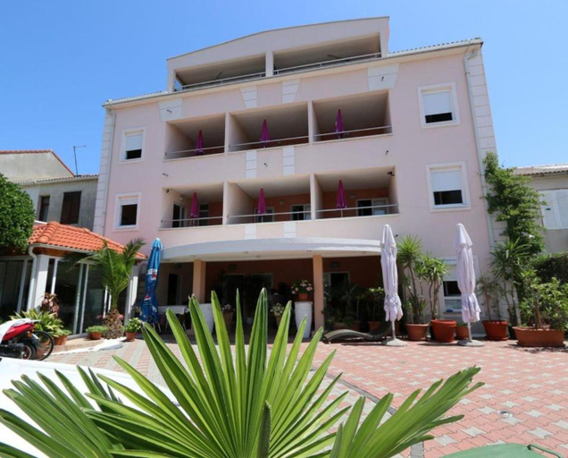 Others 5, Anamar Apartments, Novalja